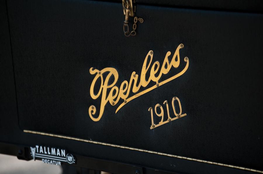 Логотип Peerless Landaulet by Brewster 1910 года  (фото 10 из 20)